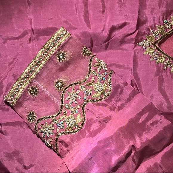 Indian wear (salwaar kameej) - Picture 3 of 6